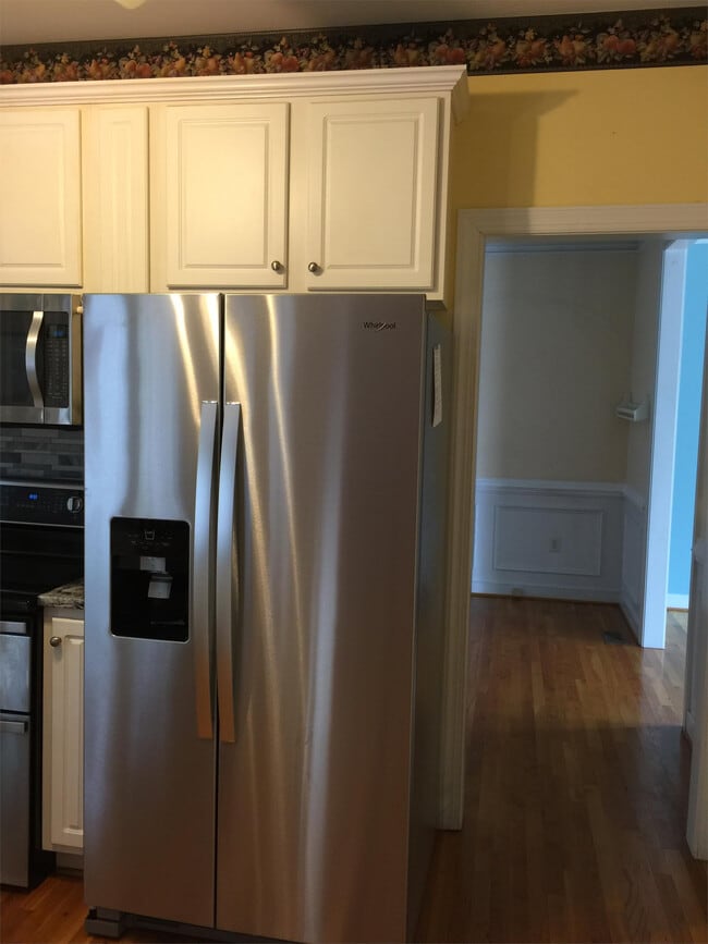 Building Photo - 1834 Rolfe Way