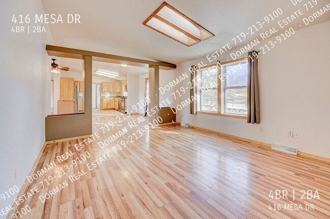 Building Photo - 416 Mesa Dr