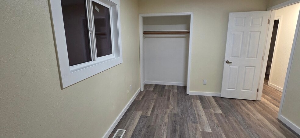 Building Photo - 267 Patterson St