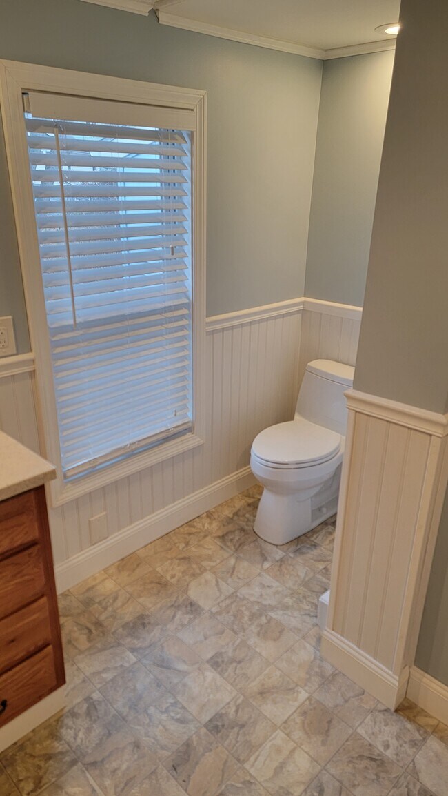 Building Photo - 115 Paul Manafort Dr