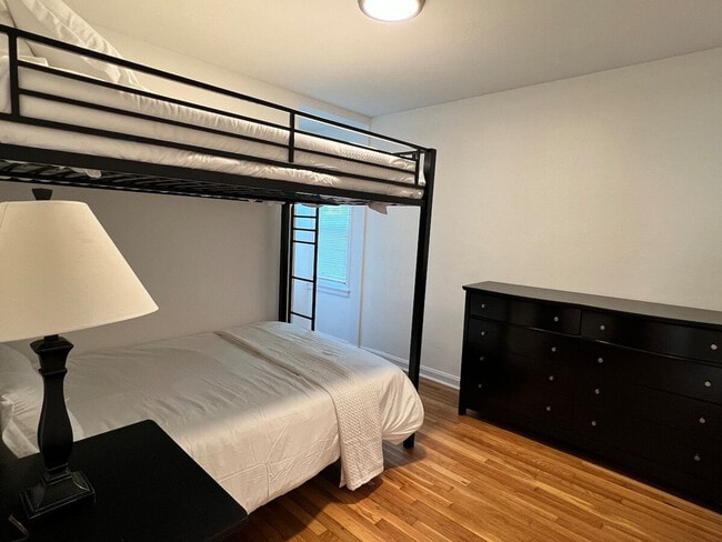 Building Photo - 9429 Harold Dr