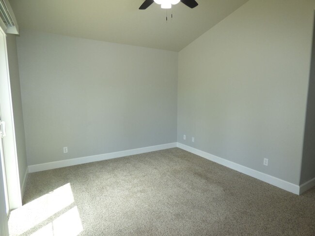 Building Photo - 3576-3578 Fisher Ct NE Salem, OR 97305