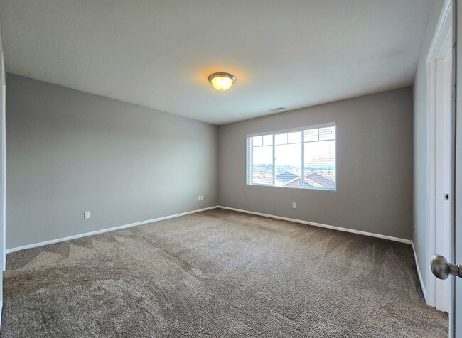 Building Photo - 4 Bedroom Home with Lake Views Available Now!