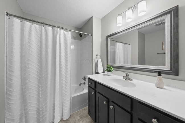 Building Photo - 5901 Blackbird Wy