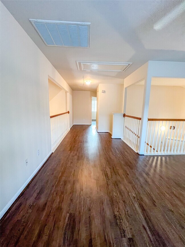 Building Photo - 5018 Juniper Walk Ln