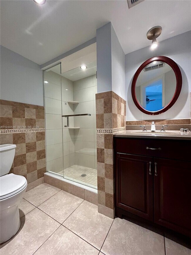 Building Photo - 8010 N Colony Cir