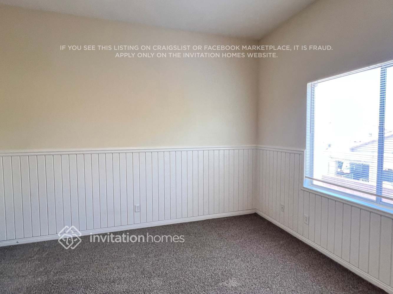 Building Photo - 280 Plaza Carmelina Ct