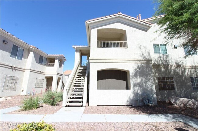 Building Photo - GATED 2 BED/2BATH CONDO IN NORTH LAS VEGAS