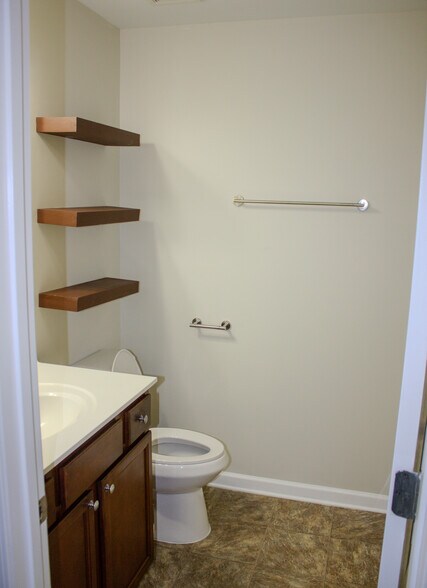 Loft Area Bathroom - 6322 Story Cir
