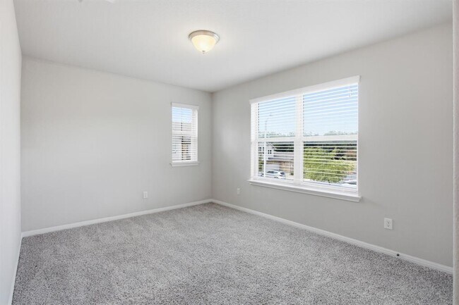 Building Photo - 2304 S Lakeline Blvd
