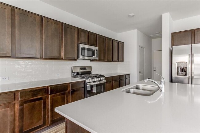 Building Photo - 712 Affazia Ln