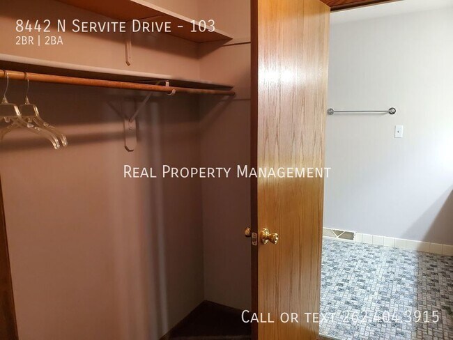 Building Photo - 8442 N Servite Dr