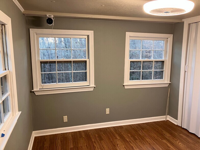 Building Photo - 6480 Medlock Rd