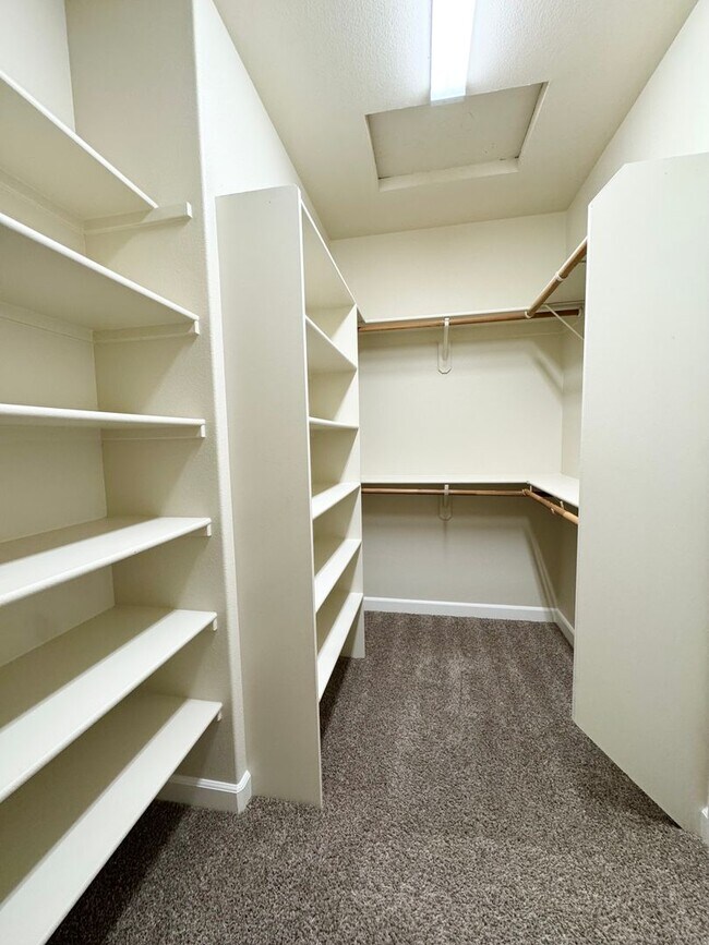 Building Photo - 1437 Wyla Walk
