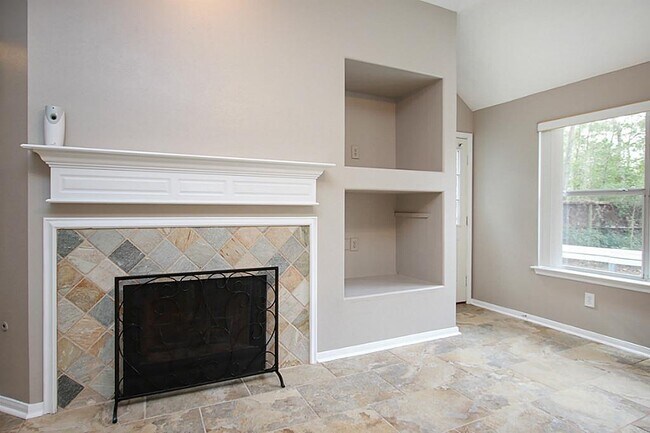 Building Photo - 155 Avonlea Ct