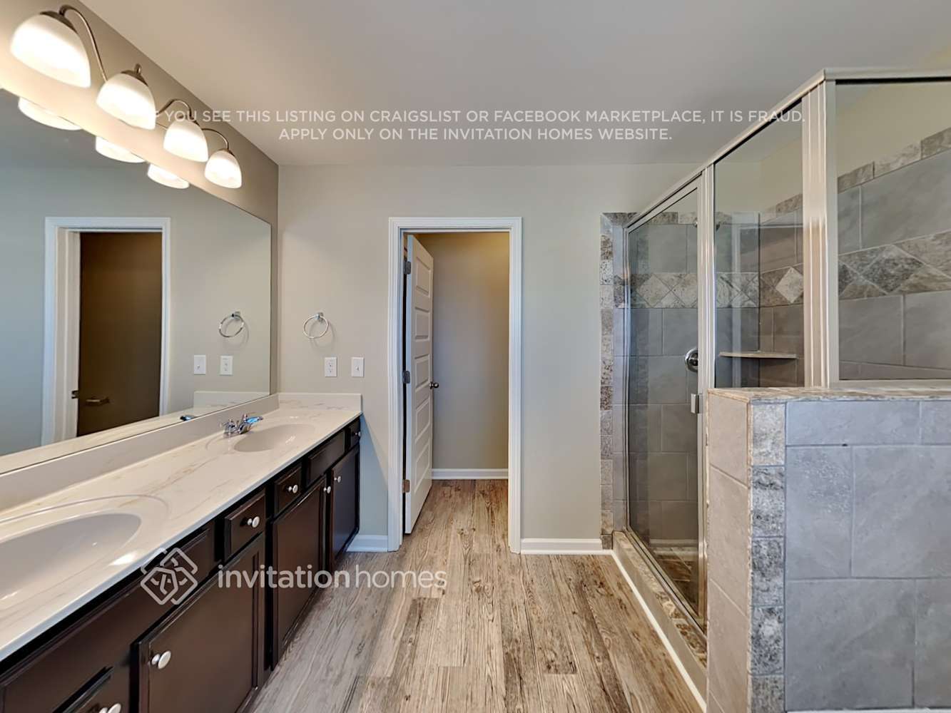 Building Photo - 2904 Warwick Ct