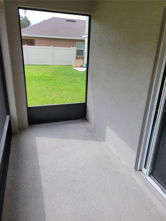 Building Photo - 2279 Delhi Pl