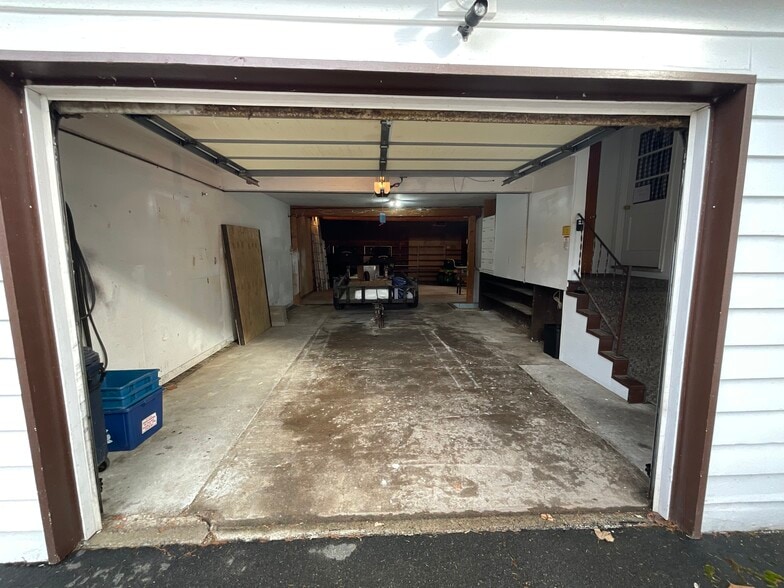 2 car garage - 3661 E Lake Rd