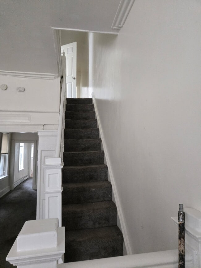 Primary Photo - 1935 N Van Pelt St