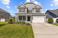 Building Photo - Exquisite 4-bedroom, 2.5-bath home located...
