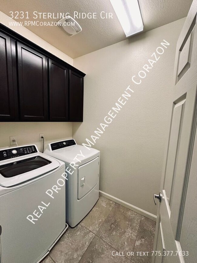 Building Photo - 3231 Sterling Ridge Cir