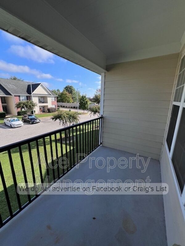 Building Photo - 4010 Bardstown Ct