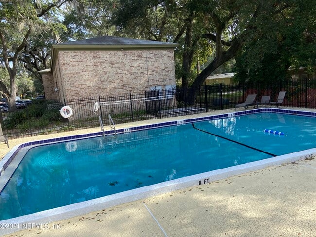 Building Photo - 1950 Paine Ave