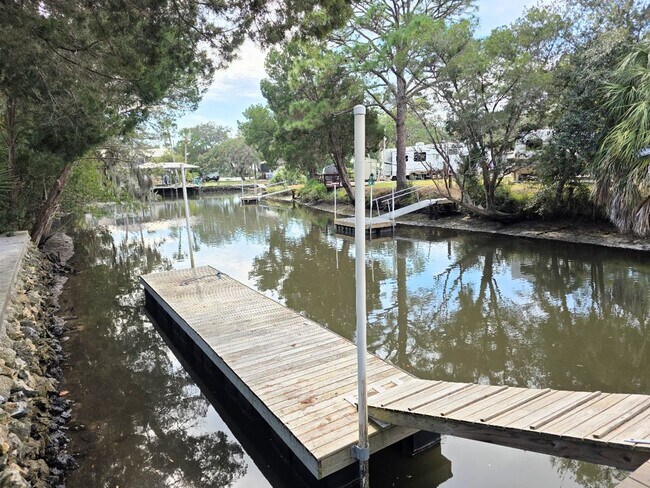 Building Photo - 11307 Coral Ct W