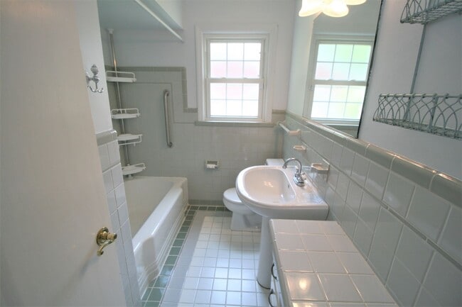 Building Photo - Adorable home located in southside of Lexington    20260604