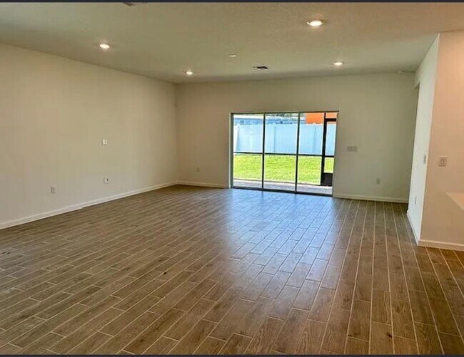 Building Photo - 4511 NW 14th Lp