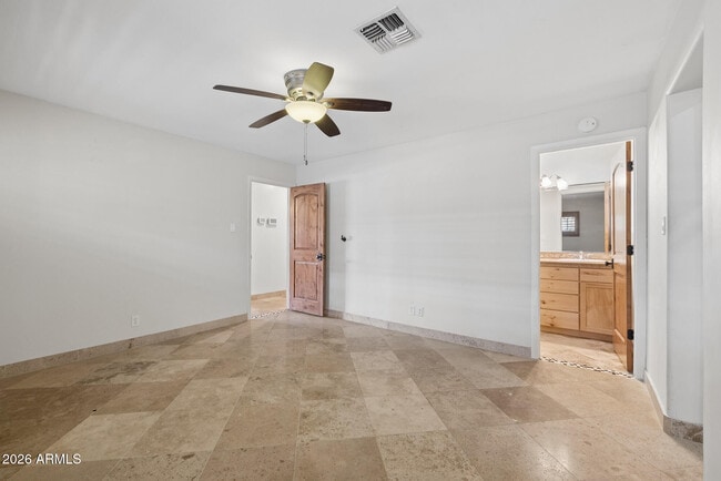 Building Photo - 6332 E Earll Dr