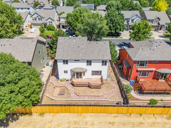Building Photo - 2021 Falcon Ridge Dr