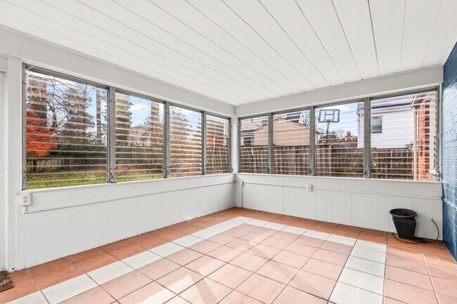 Building Photo - Charming 4-Bedroom Home in Silver Spring