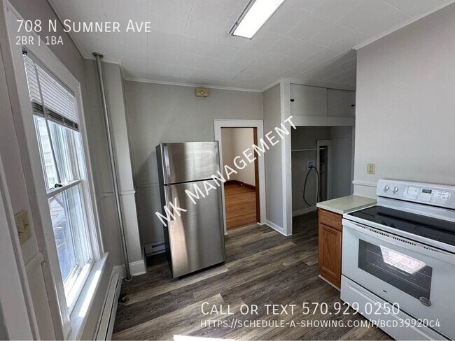 Building Photo - 2 bed /  bath