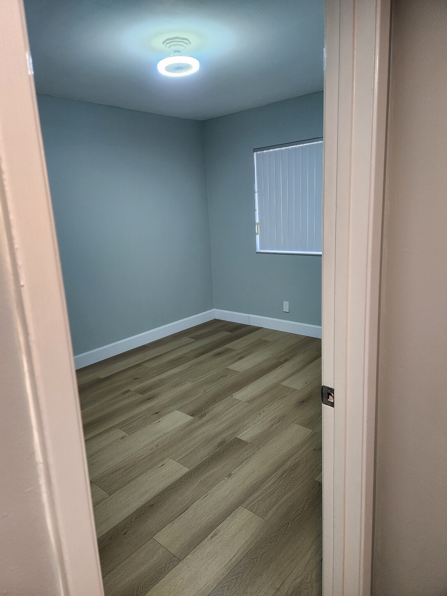 Building Photo - 2228 N Cypress Bend Dr