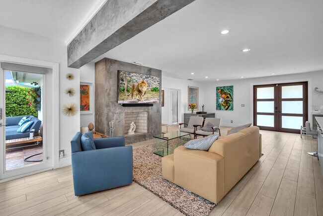 Building Photo - 2212 NE 32nd Ave