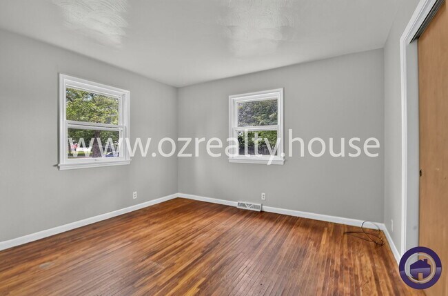 Building Photo - 1703 Heatherdowns Blvd