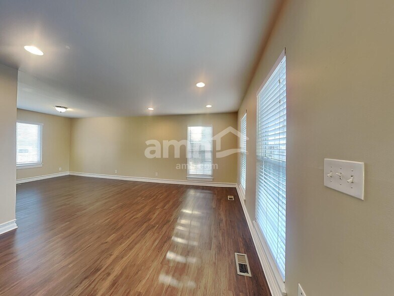 Building Photo - 20825 W Bangor Ct