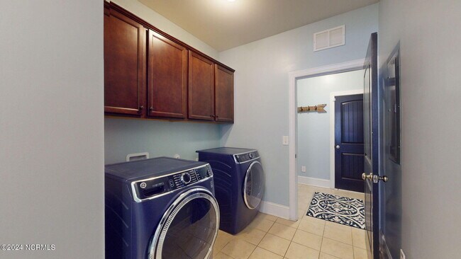 Building Photo - 107 Bogue Harbor Ct