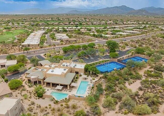 Building Photo - 9562 E Cavalry Dr