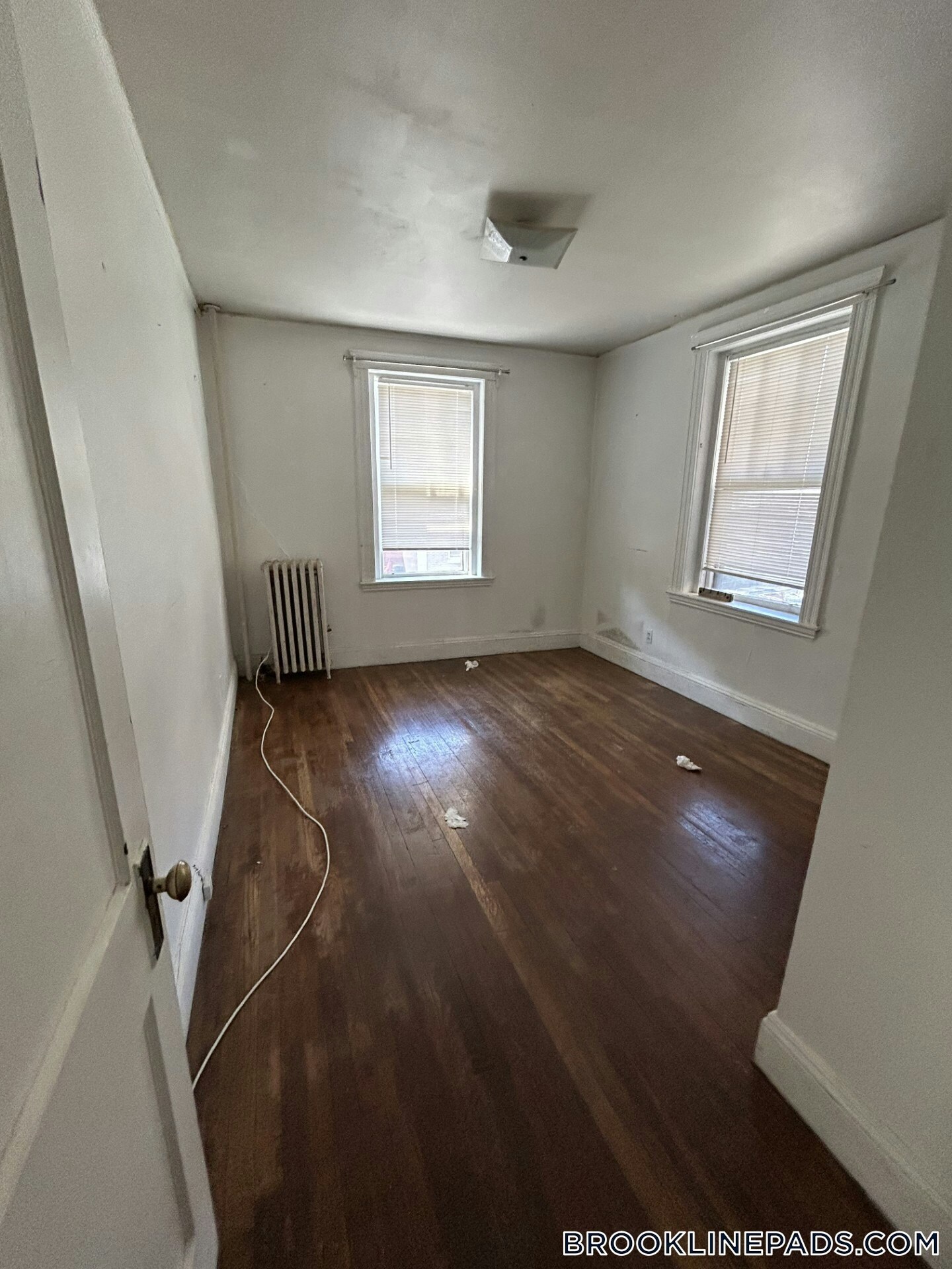 Building Photo - 9 James St