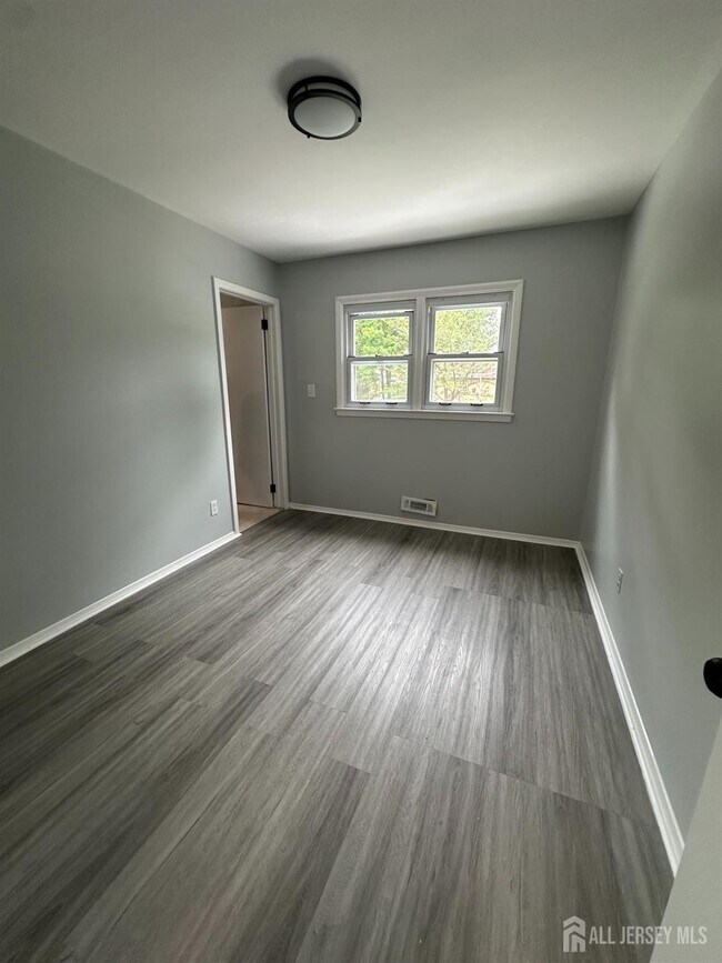Building Photo - 183 E Henry Pl