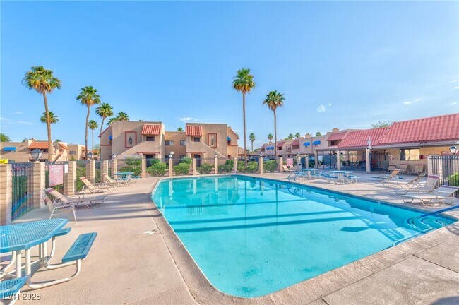Building Photo - 4150 Sanderling Cir