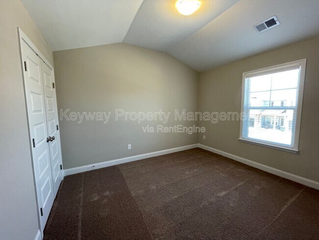 Building Photo - 3119 Venetian Dr