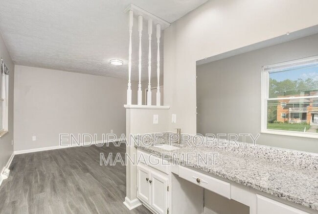 Building Photo - 4606 Glenway Ave