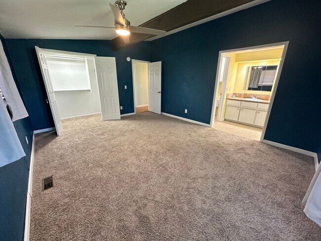 Building Photo - FOR RENT: Charming 3-Bedroom, 2-Bath Home in Yukon! - Move In Deposit-Free! (If Qualified)