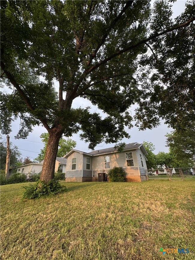 Building Photo - 1514 S 15th St