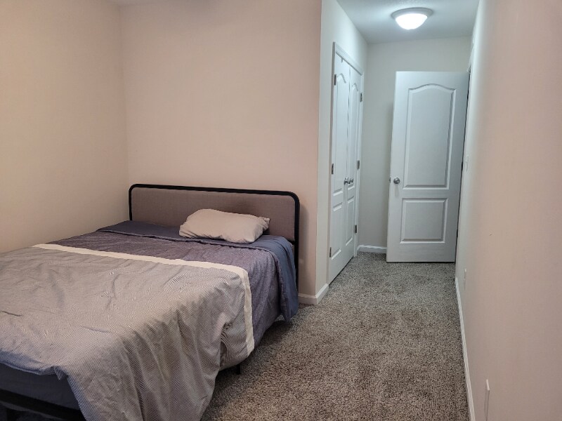 Building Photo - 327 Webster St