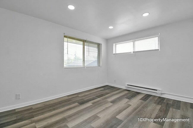 Building Photo - 499 E Columbus St