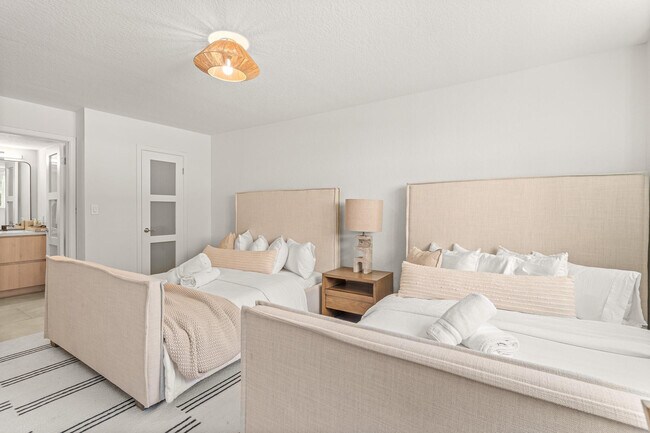 Building Photo - 5200 N Ocean Blvd